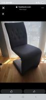 4 Moderne Stühle mit Stoff bezogen
