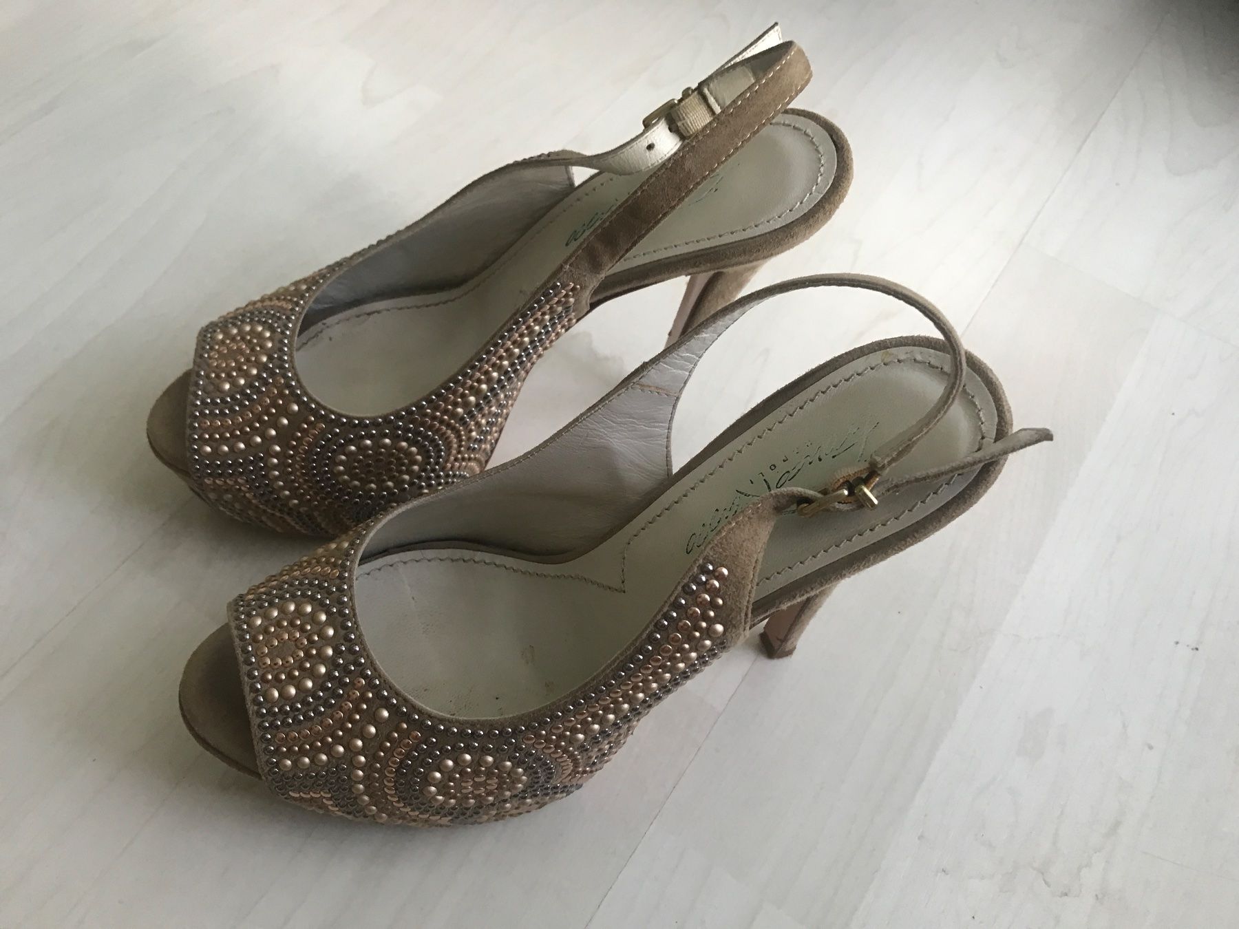 Walder Damenschuhe: High heels Sling-Pumps, Gr. 37 von Walder Shoes – Gebraucht aus Bremgarten AG von Belana0 1