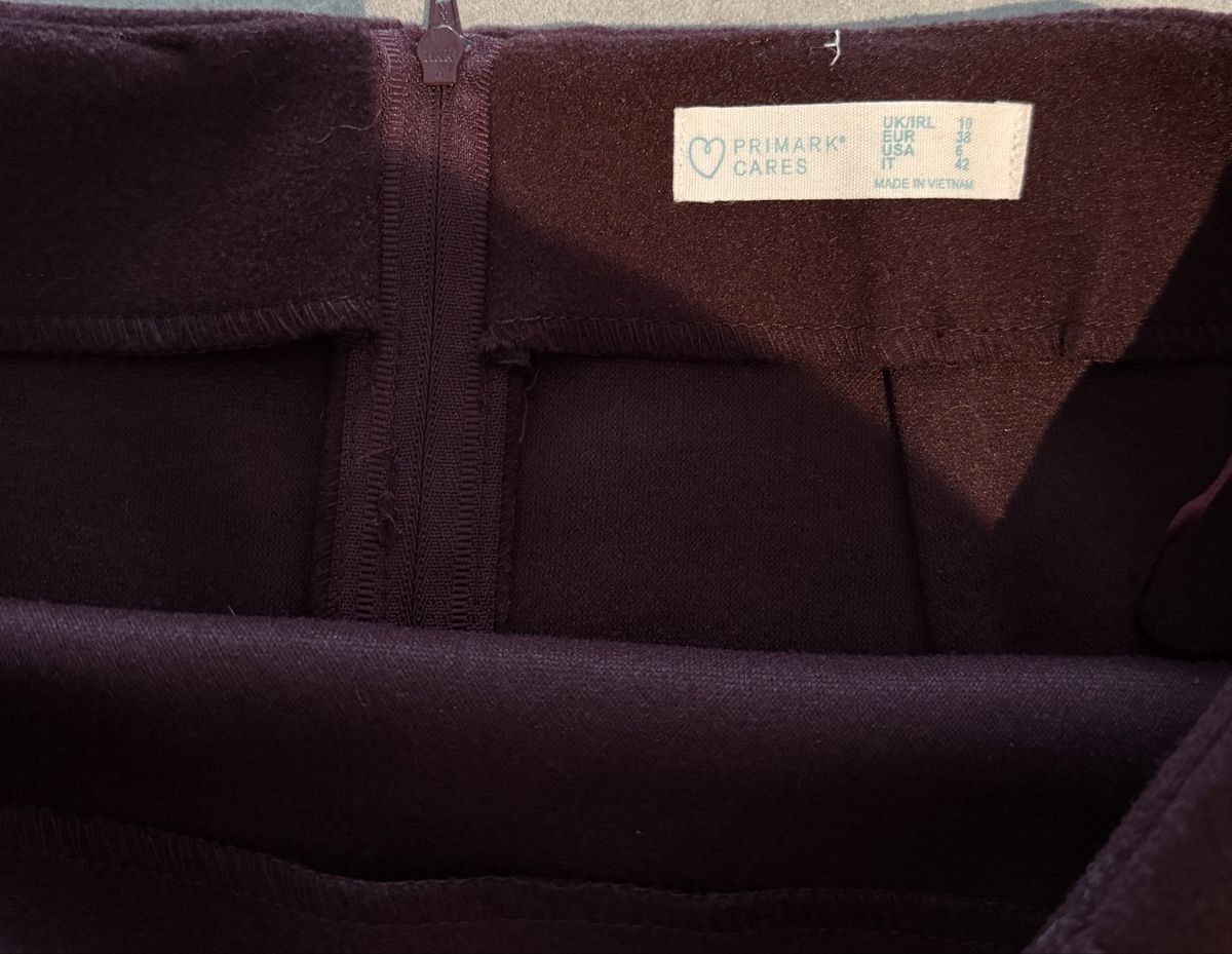 Gonne: Jupe bordeaux Primark, taille 38 – Nuovo (secondo la descrizione) da Fribourg venduto da Mya_Asb 1