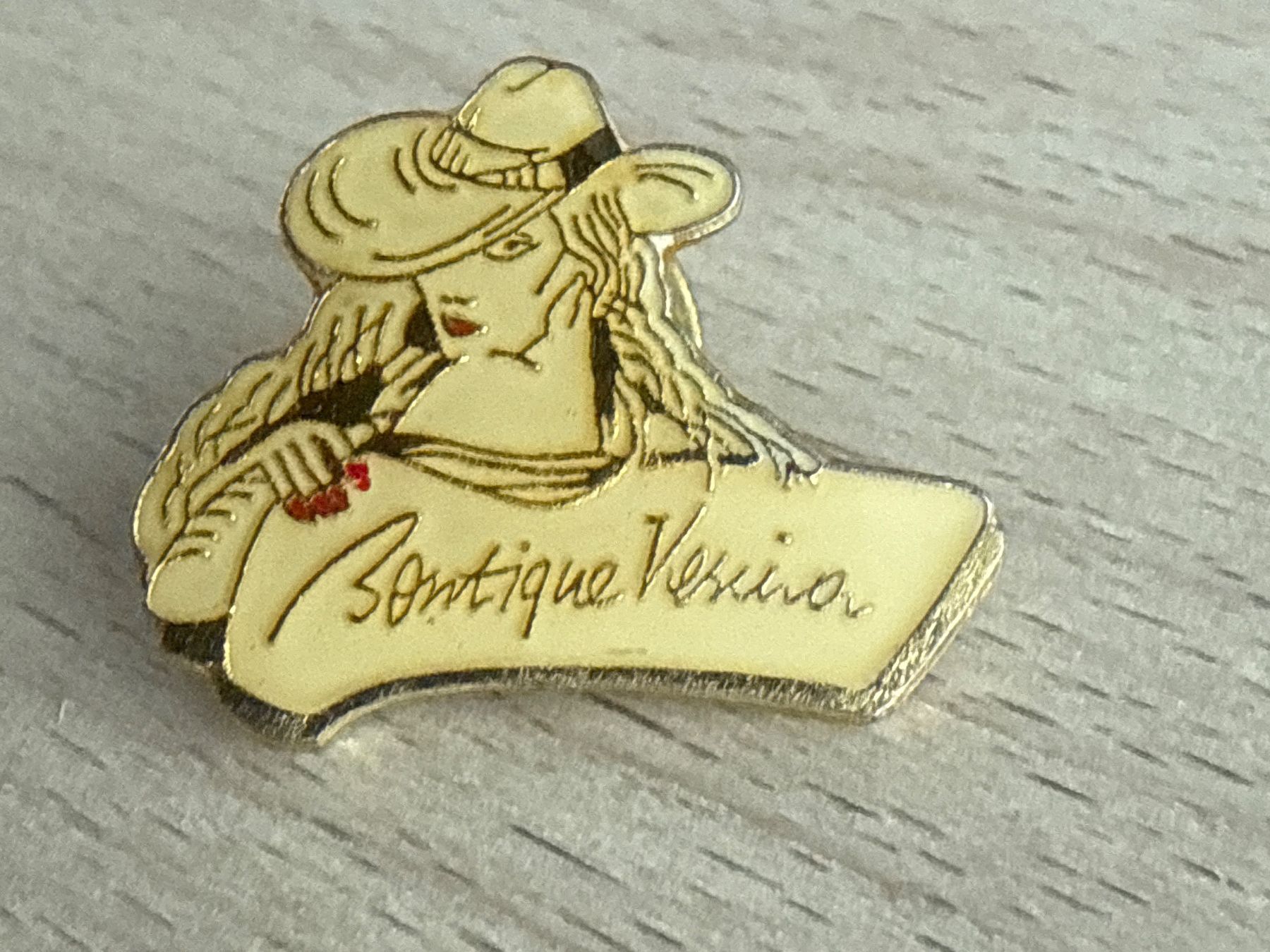 Placchette & Badge: Pin – Usato da Glattbrugg venduto da Schweigmatt