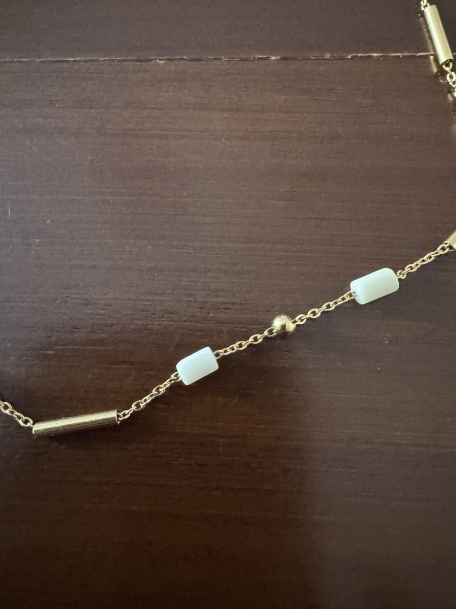 Ketten: Collier Zag doré perles blanches style minimaliste chic – Gebraucht aus Sion von car_pxm2 1