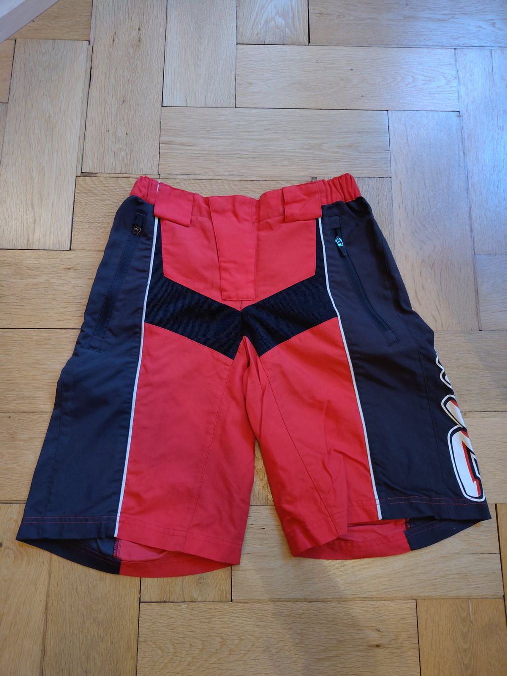 Thömus Pantaloni: Shorts Bike – Usato da Bern venduto da Linii