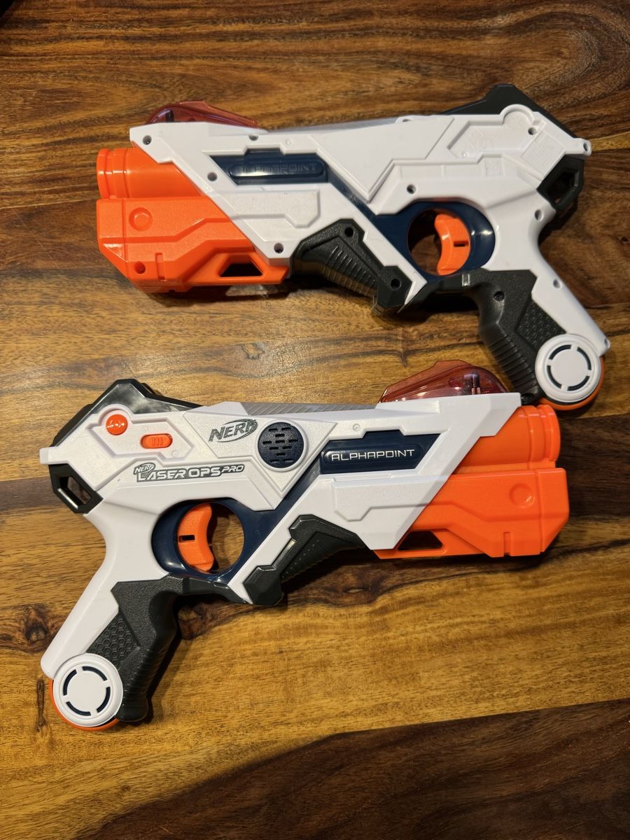 Nerf Spielzeuge: Nerf Laser Ops Pro Blaster Alphapoint & Deltaburst Set! – Gebraucht aus Reitnau von Chiroptera74 1