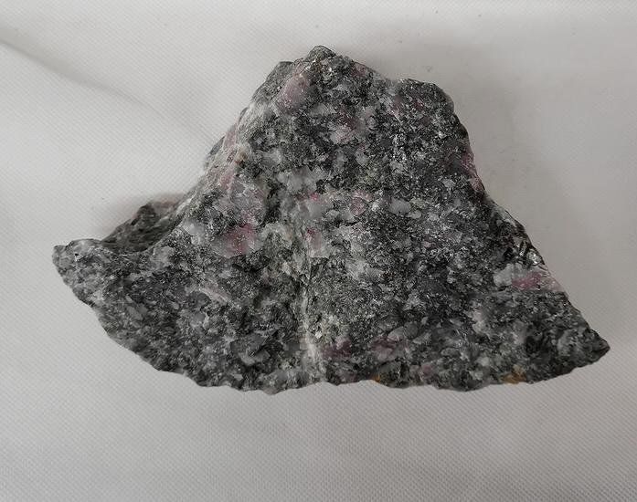 Minerali & Pietre curative: Cherry Thulit mit Aktinolith Rohstein – Nuovo (secondo la descrizione) da Walenstadt venduto da vkt_qc8d 3