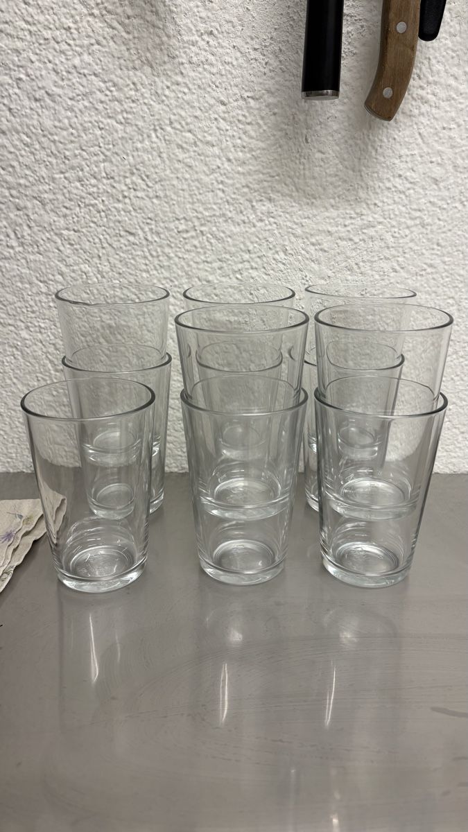 Ikea Bicchieri: 9 IKEA Trinkgläser, Trinkglas Set, gebraucht – Usato da Zürich venduto da Hellokitty99