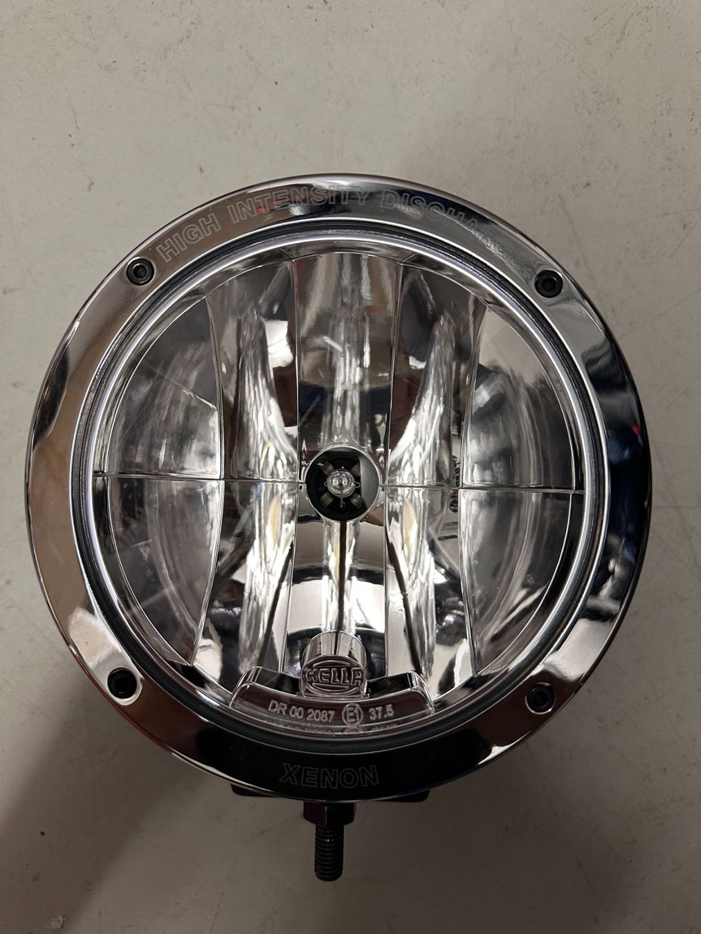 Hella Scheinwerfer: HELLA Luminator Compact Xenon Zusatz-Fernscheinwerfer, E1 – Gebraucht aus Tübach von Charger93