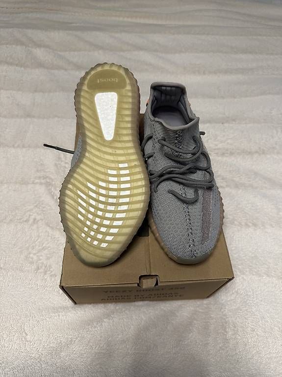 Herrenschuhe: Yeezy Boost 350 / grau – Gebraucht aus Biel/Bienne von http.tanja 3