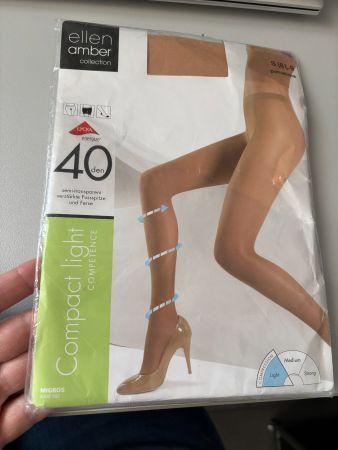 Collants neuf taille S couleur porcelaine