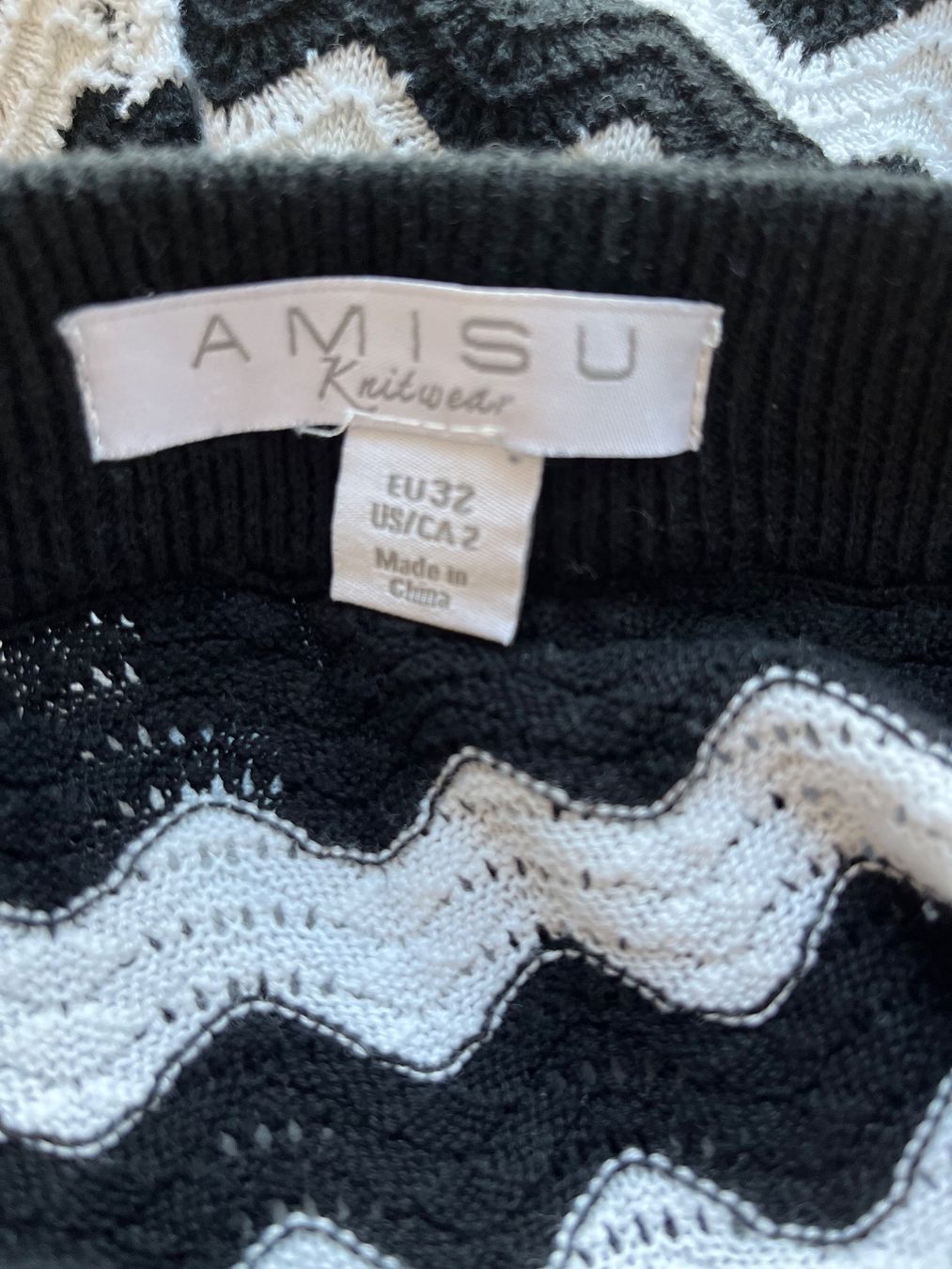 Gonne: AMISU Maxirock mit Lochmuster – Usato da Jona venduto da vanessasupermarket20 5