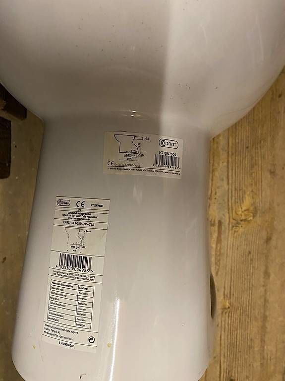 WC: Stand-WC- Schüssel neu – Nuovo e nell'imballaggio originale da Strengelbach venduto da Luftschutzsoldat 1