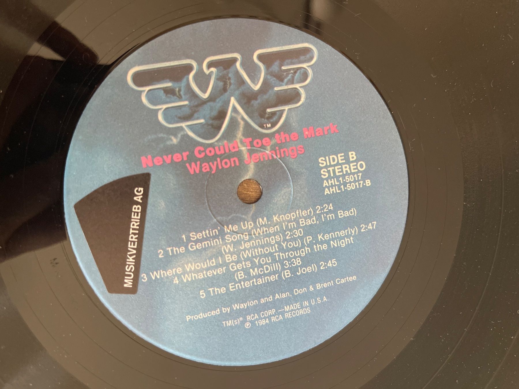 Dischi in vinile: A7/Waylon Jennings - Never Could Toe the Mark – Usato da Frutigen venduto da Philippe_jsp 2