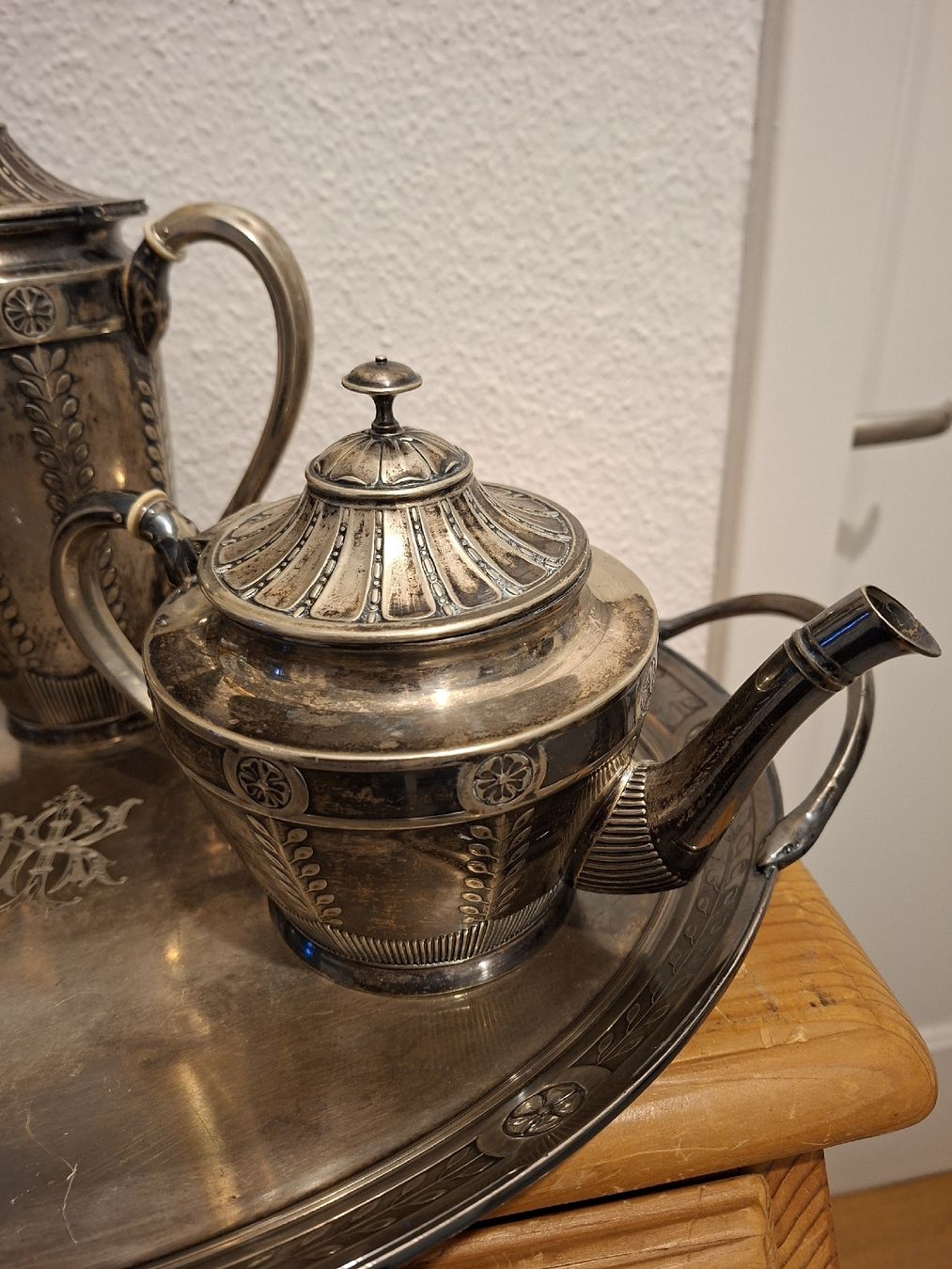 Set di piatti: Elegantes Vintage Tee-Service Silber oder versilbert - 4 Tei – Usato da Bern venduto da rojdabern 1