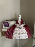 Vintage Royal Doulton "Belle O' The Ball" figurine, perfect 