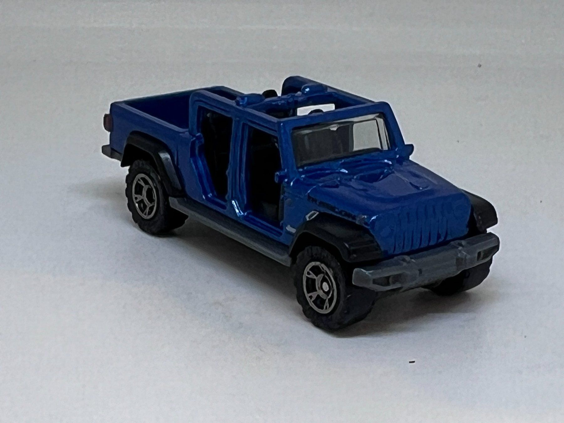 Matchbox Modellini d'auto: Matchbox '20 Jeep Gladiator #766 – Usato da Wildegg venduto da LaaBoutique