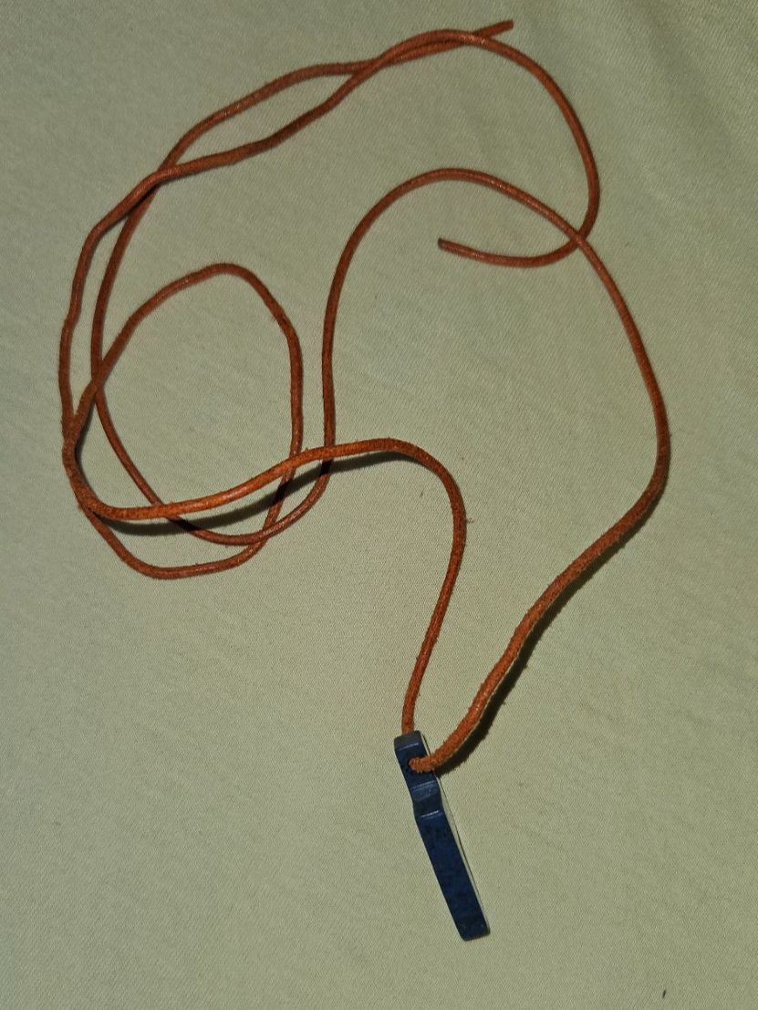 Pendentifs: Steinanhänger Blitz mit Lederband – D'occasion à Zürich par Dobet 1