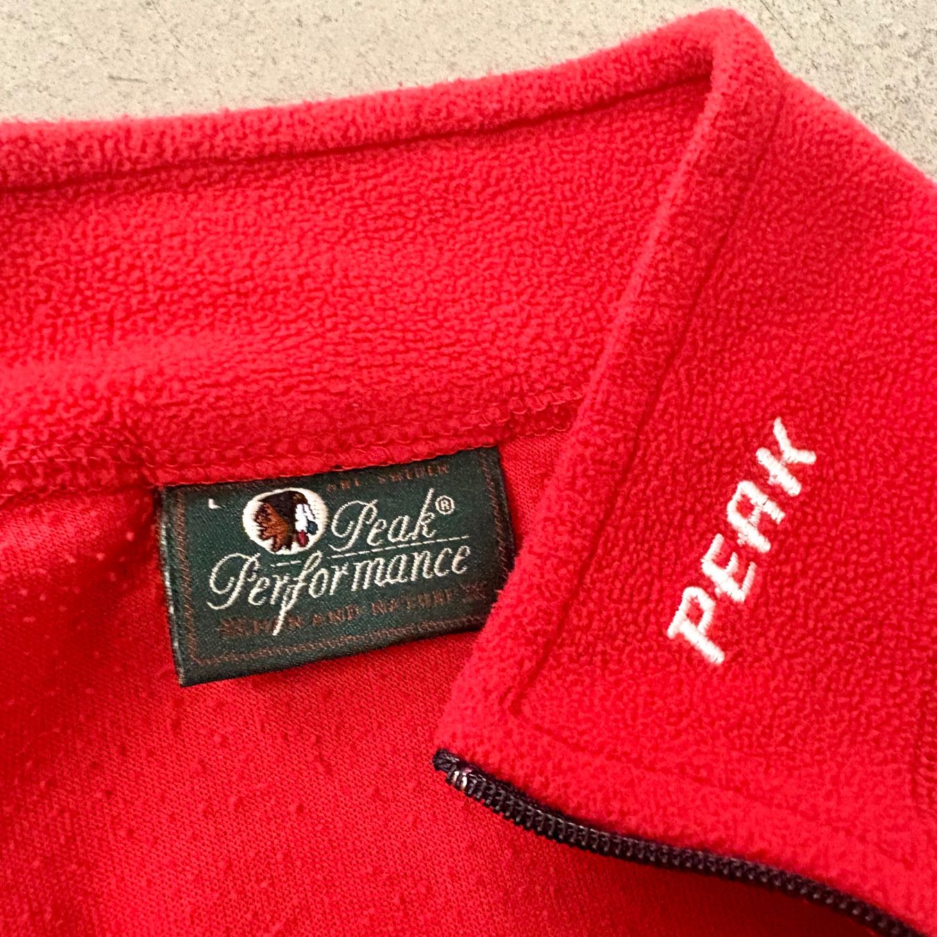 Peak Performance Pulls & Sweat-shirts: Peak Performance Fleece Pullover rot, Grösse L – D'occasion à Brienz BE par Kokolea84 4