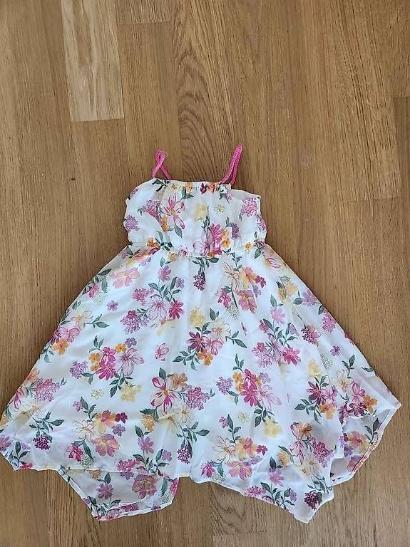 Vestiti & Gonne: Kleid in Grösse 98 – Usato da Winterthur venduto da kyubi 1