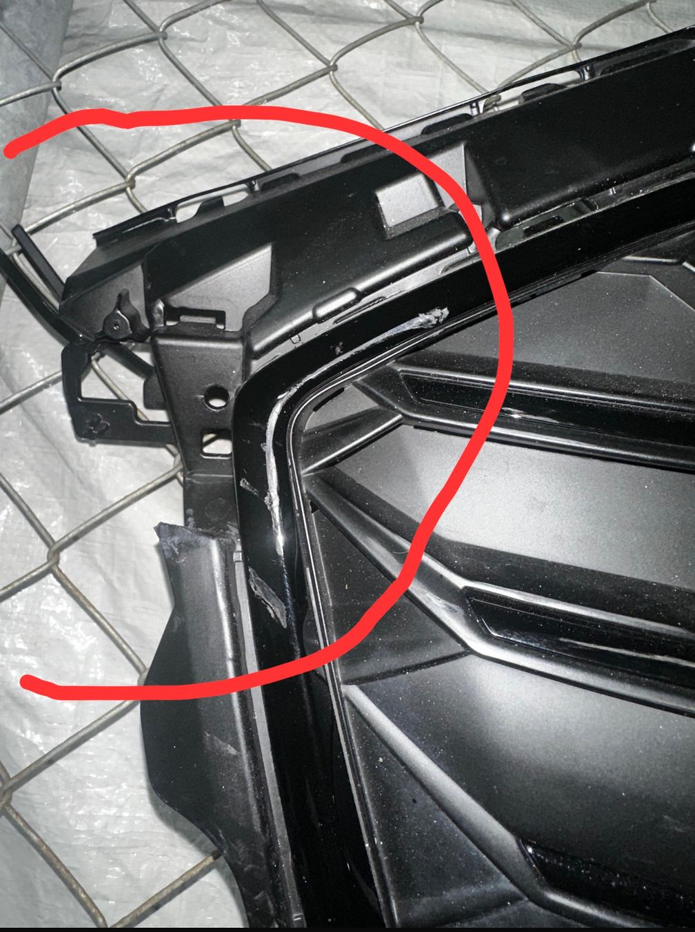 Audi Tutti pezzi di ricambio auto: Audi S3 Grill Schwarz – Usato da Zürich venduto da Isabella_22 2
