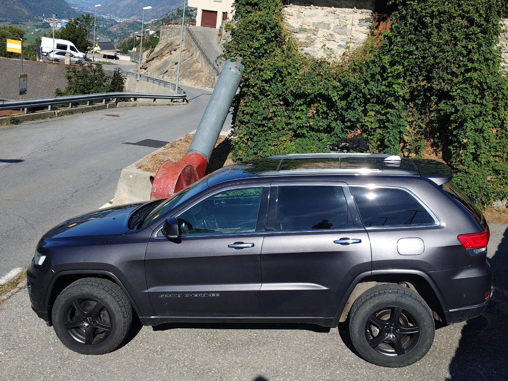Jeep Automobili: Jeep Grand Cherokee – Usato da Eggerberg venduto da nic_l6my 5