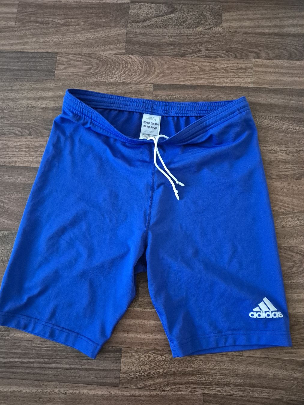 Adidas Pantaloni: Trainingshose Adidas – Usato da Gerlikon venduto da 60Riheru