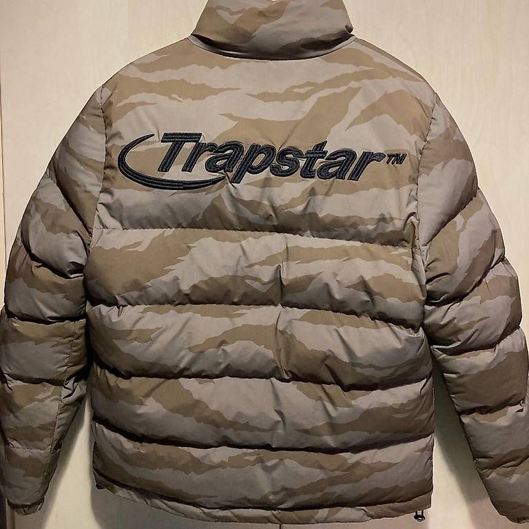 Vestes: Trapstar Hyperdrive Camo Jacket – D'occasion à bedigliora par kabramakashowm