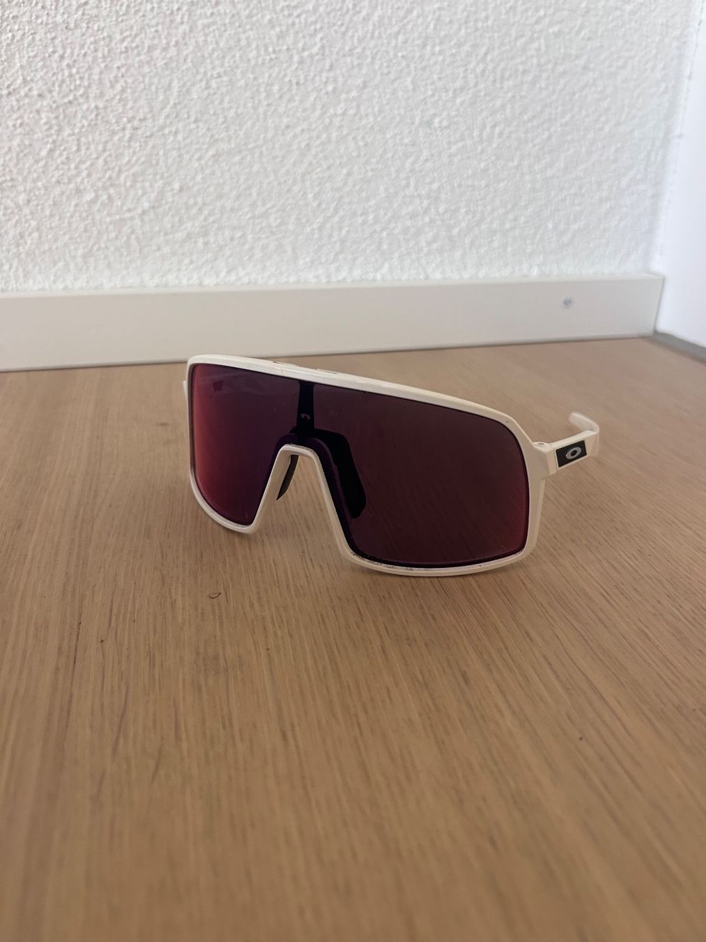 Occhiali & Lenti: Oakley SUTRO weiss – Usato da Winterthur venduto da ses_xm7d