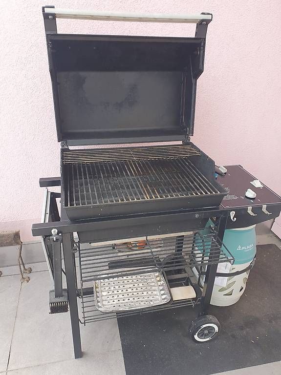 Weber Grils: Gasgrill WEBER – D'occasion à Dagmersellen par meierelias 1