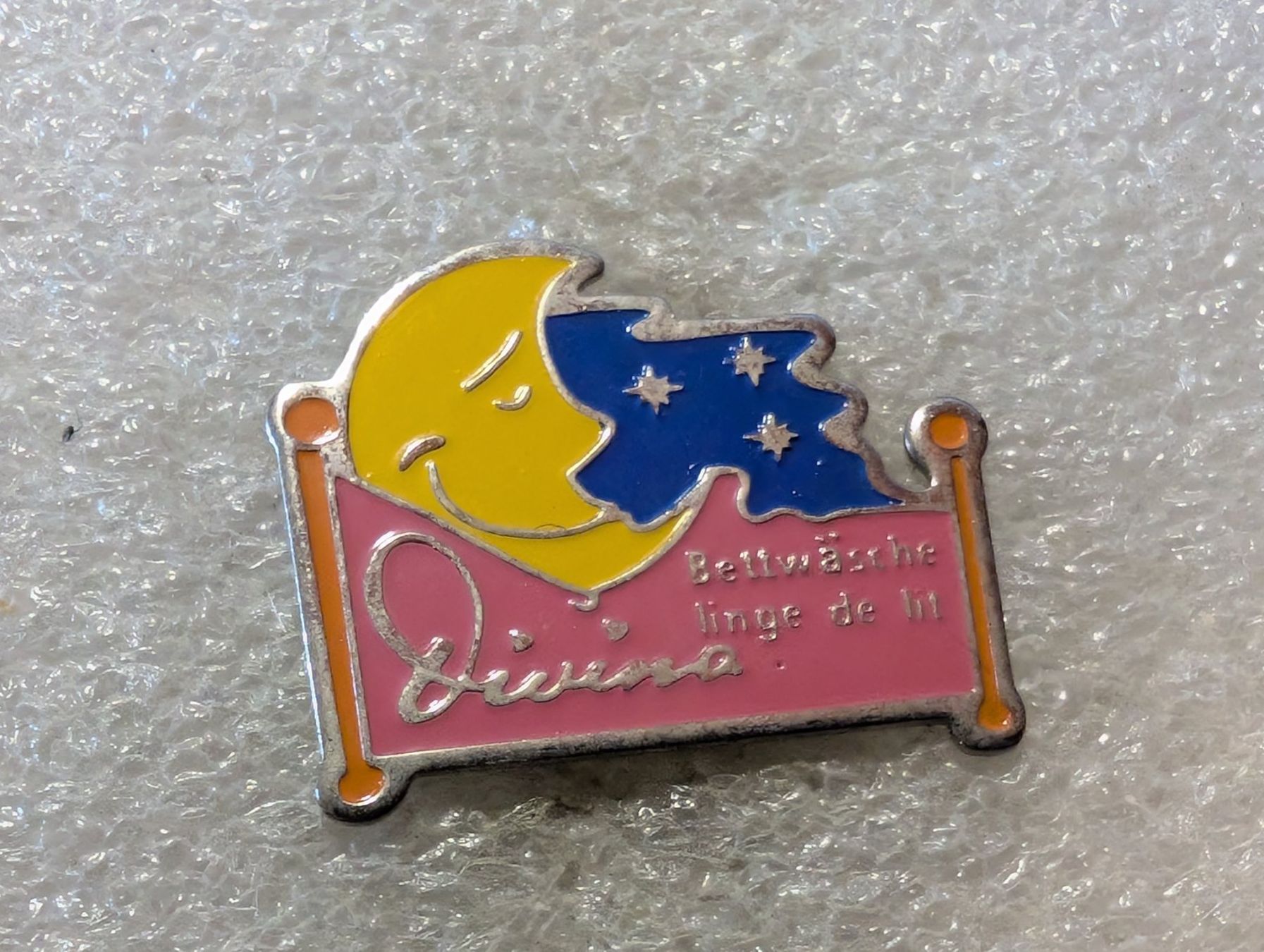 Placchette & Badge: Ansteckpin 67: – Usato da Oppligen venduto da Pin-Fall-Shop