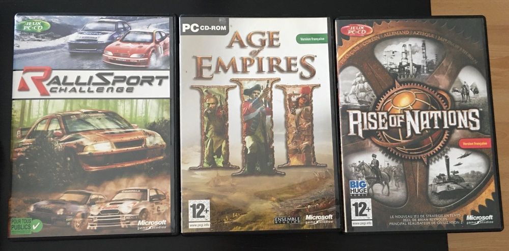 Lot De 4 Jeux PC Les Sims - Édition EA - Très Bon état - Classification PEGI 12