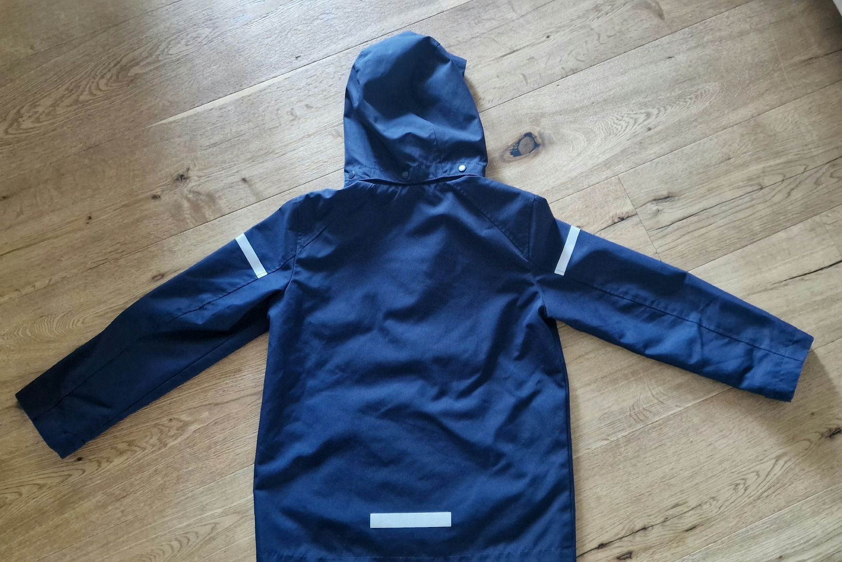 H&M Giacche & Cappotti: Neu Regenjacke H&M 134/140 – Usato da Emmenbrücke venduto da Nadmorebiti 1