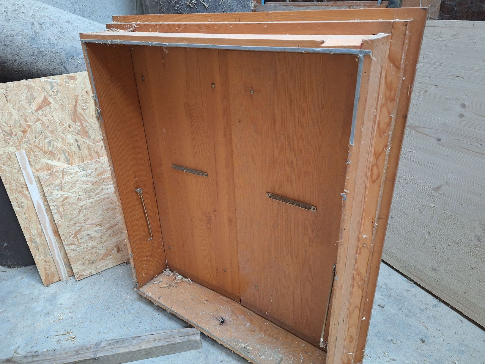 Fensterläden: Holz Rahmen mit Fensterläden – Gebraucht aus Eptingen von Bobbl1 3