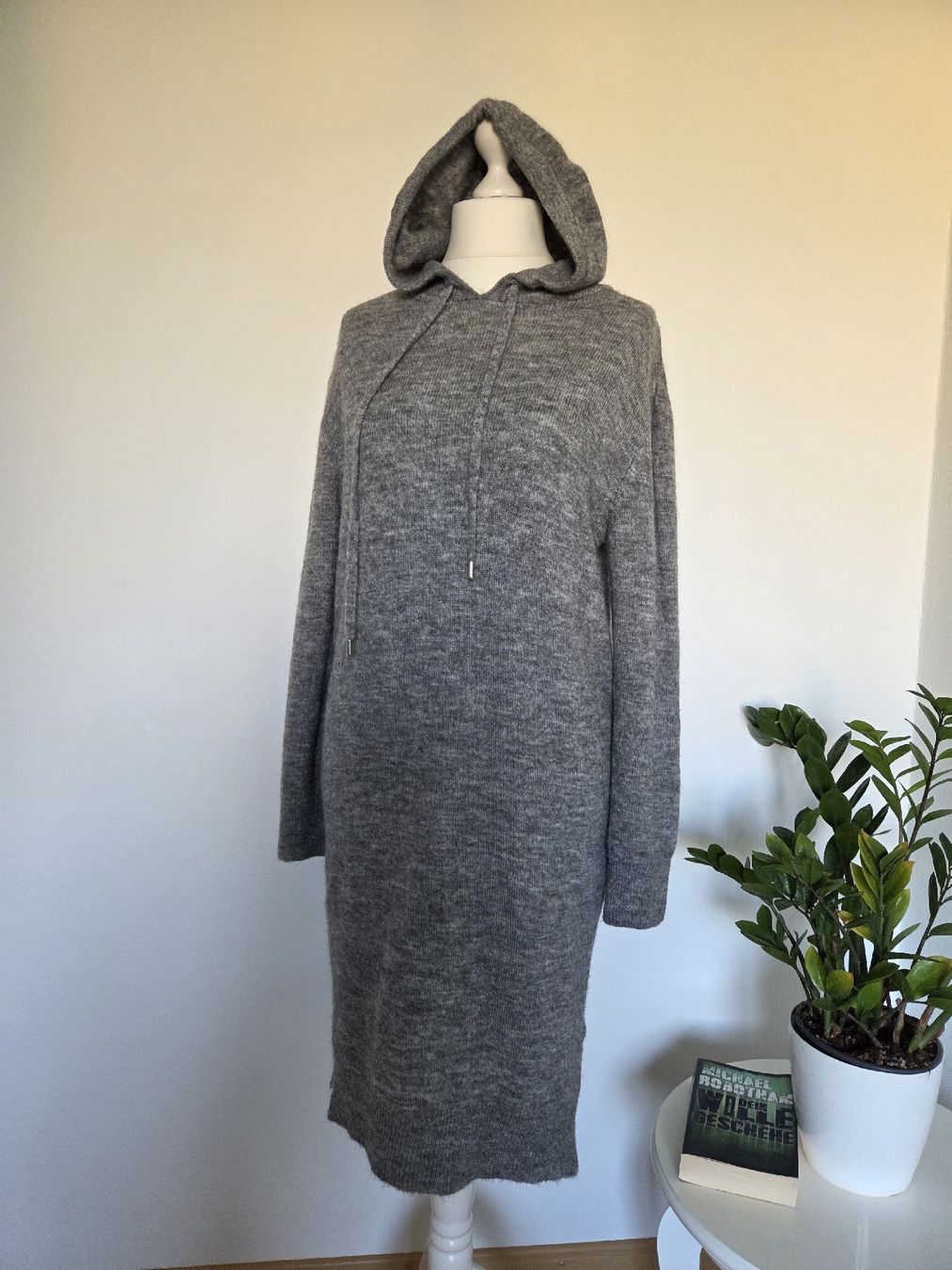 H&M Vestiti: H&M Strickkleid mit Kapuze, Grau, Gr. S – Nuovo (secondo la descrizione) da Stansstad venduto da Urs-_6362