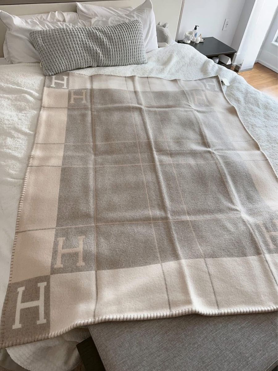 Hermès Coperte: Hermes decke blanket avalon neu – Nuovo e nell'imballaggio originale da Kilchberg ZH venduto da cruella 1