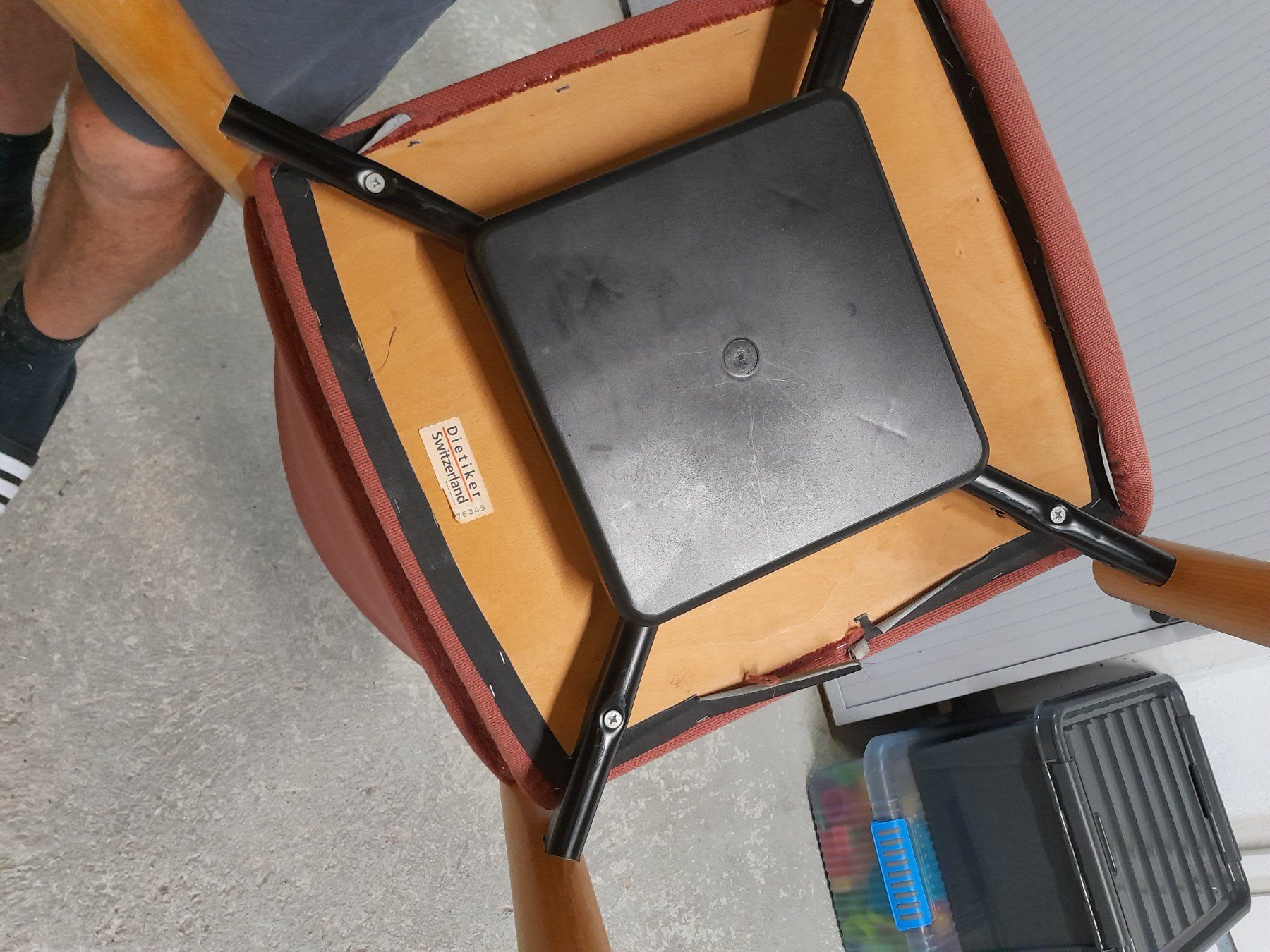 Dietiker Stühle: Dietiker Quadro Stuhl – Gebraucht aus Schüpfheim von Schladi1 2