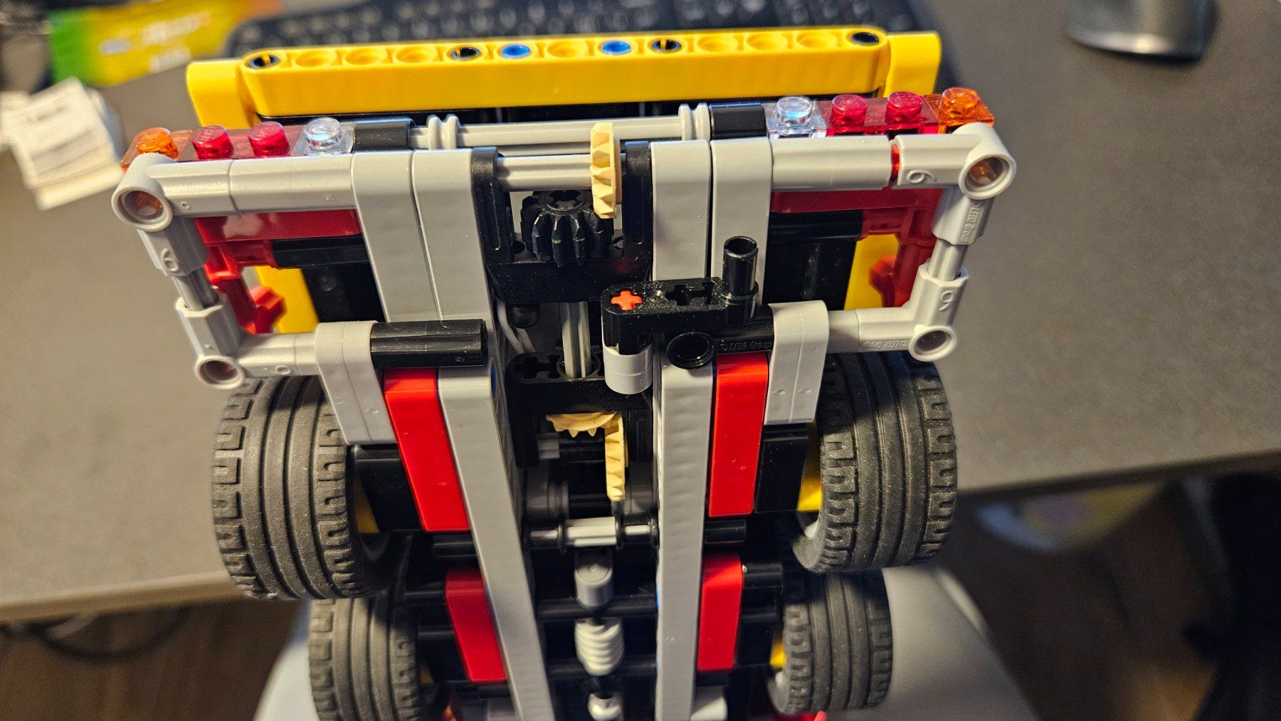 Lego Kit di costruzioni: Lego Technik Tieflader 8109 – Usato da Sargans venduto da Native7 6