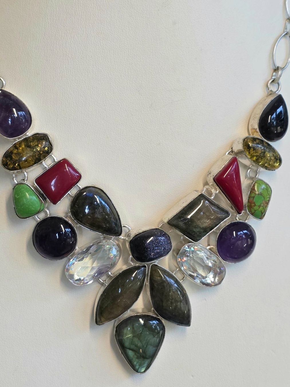 Catenine: Collier mit bunten Steinen in Silber neu – Nuovo (secondo la descrizione) da Zürich venduto da Bieter04 1