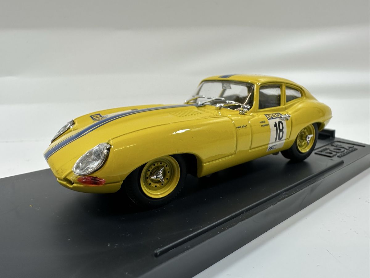 Jaguar Modellini d'auto: Jaguar E Type Targa Florio 1:43, inkl. Acrylbox, MODEL BOX – Nuovo (secondo la descrizione) da Zofingen venduto da rf9_x2xt
