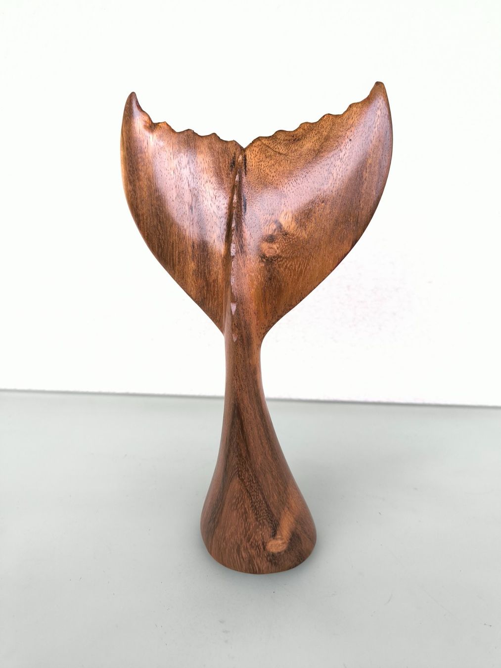 Statuette: Queue baleine bois – Usato da Wittenheim venduto da LeGrenierdeSam
