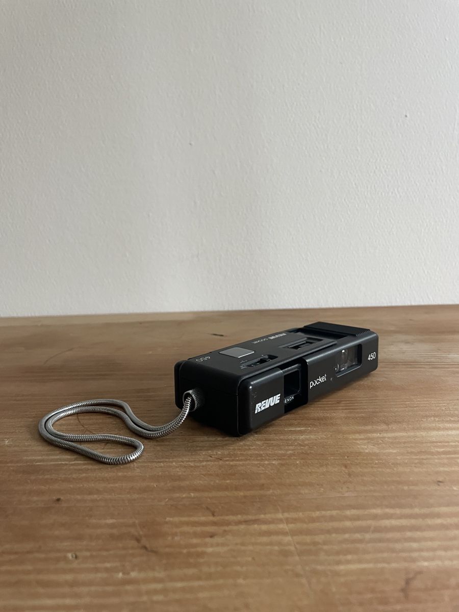 Fotocamera: Analog Kamera Revue – Usato da Zürich venduto da Bjthorsteinsen