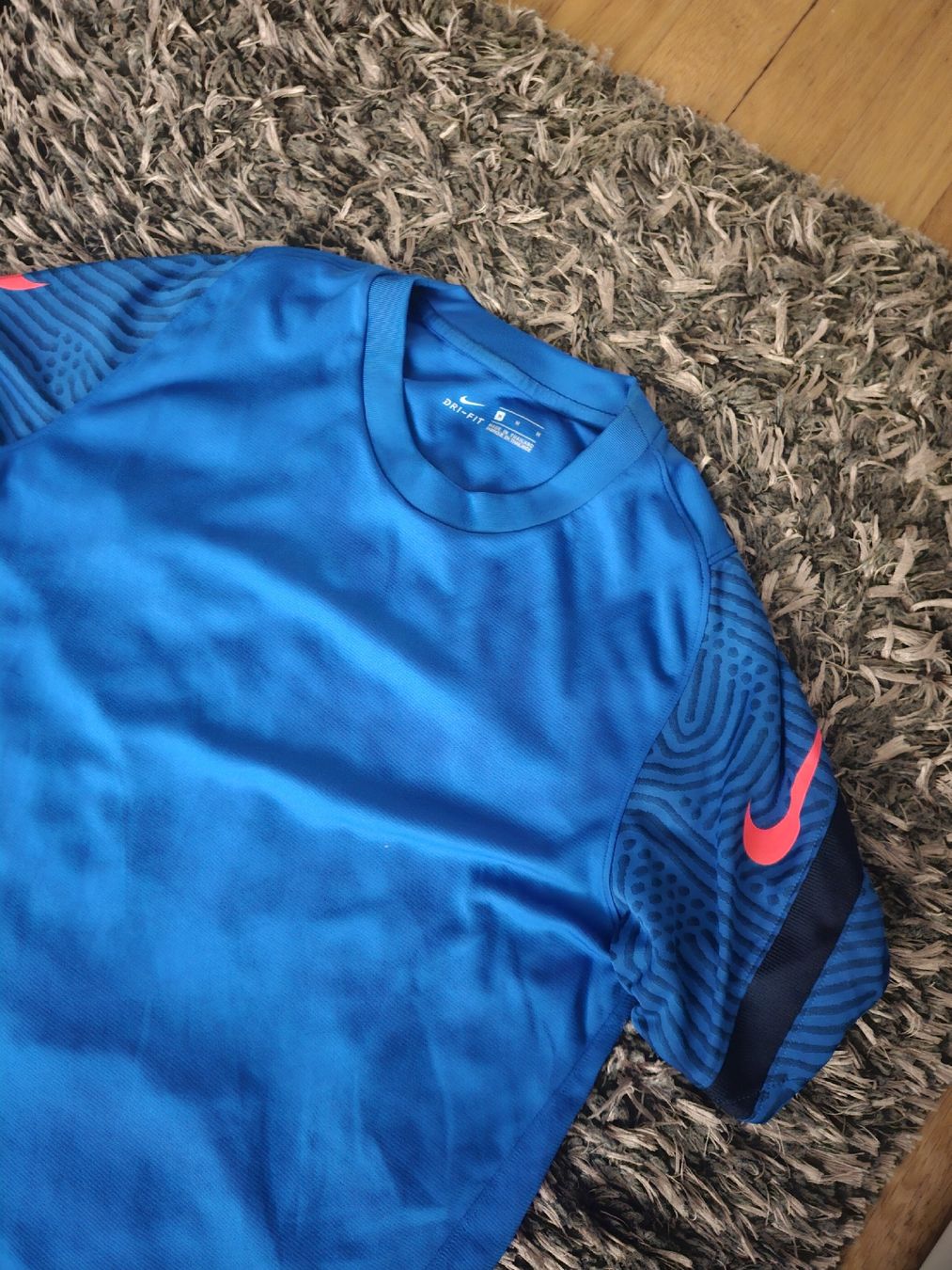 Nike Canottiere & Pantaloni: Nike Dri Fit Trikot Gr.M – Nuovo (secondo la descrizione) da Emmenbrücke venduto da TopGato 1