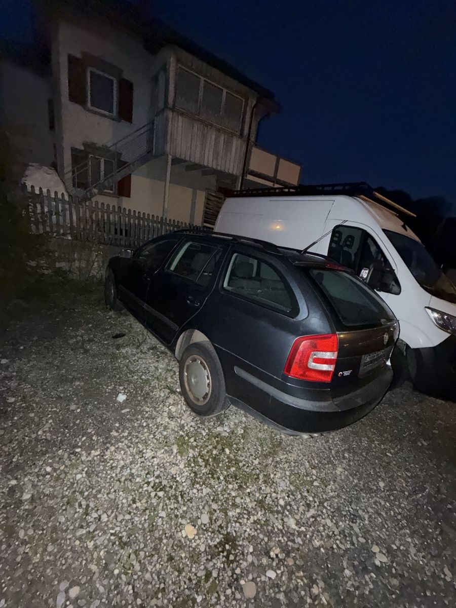 Skoda Autos: Skoda Octavia Combi 4x4 – D'occasion à Wittenbach par koj_jyz5 1