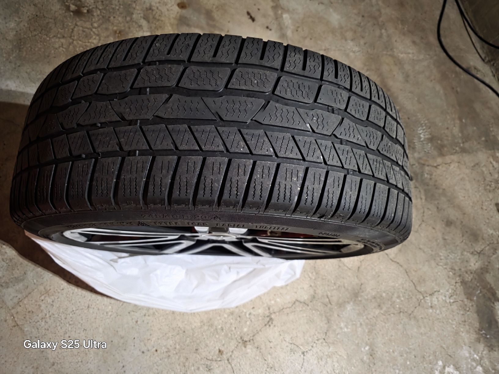 Pneumatici & Ruote complete: Audi Original Winterkompletträder 245/40/20 – Usato da Schwerzenbach venduto da Max460 1