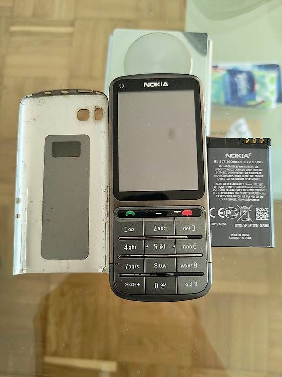 Telefoni cellulari / Smartphones: Nokia C3 – Usato da Ebmatingen venduto da roscheee