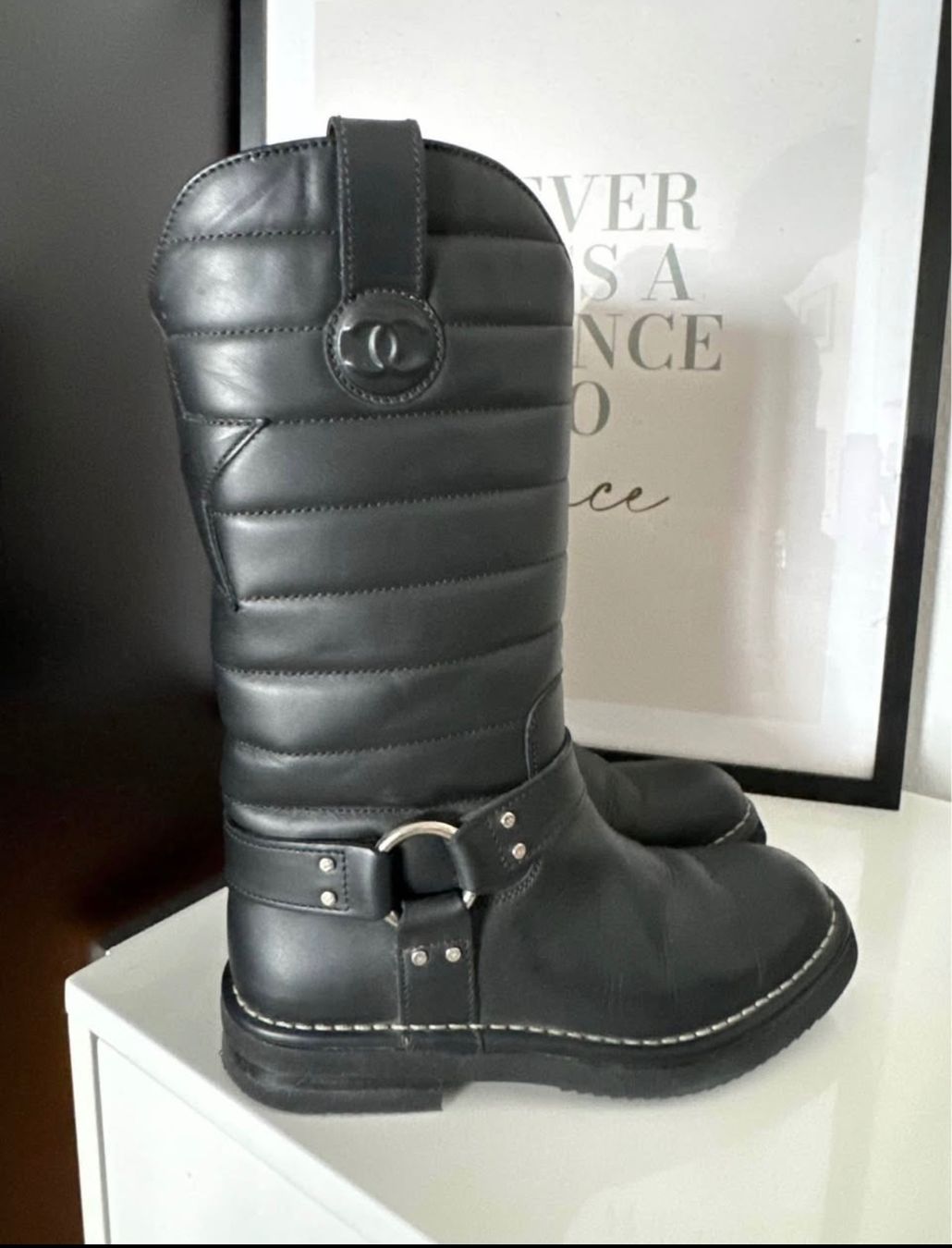 Scarpe da donna: Chanel cowboy boots – Usato da Les Geneveys-sur-Coffrane venduto da LVMM 2