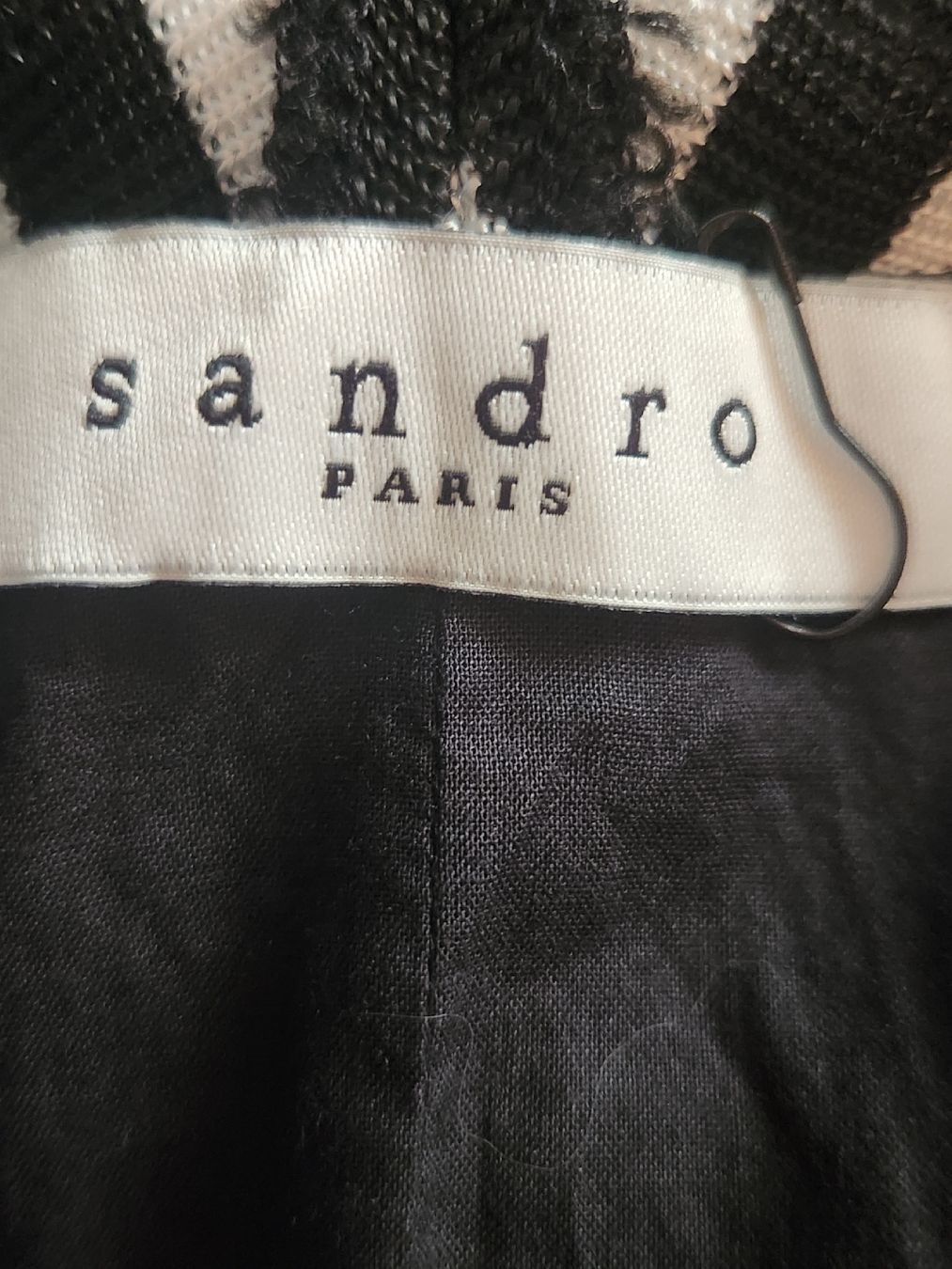 Sandro Robes: Robe Sandro Paris rayée noir et blanc taille S  – D'occasion à Niedergösgen par Eva2410 5