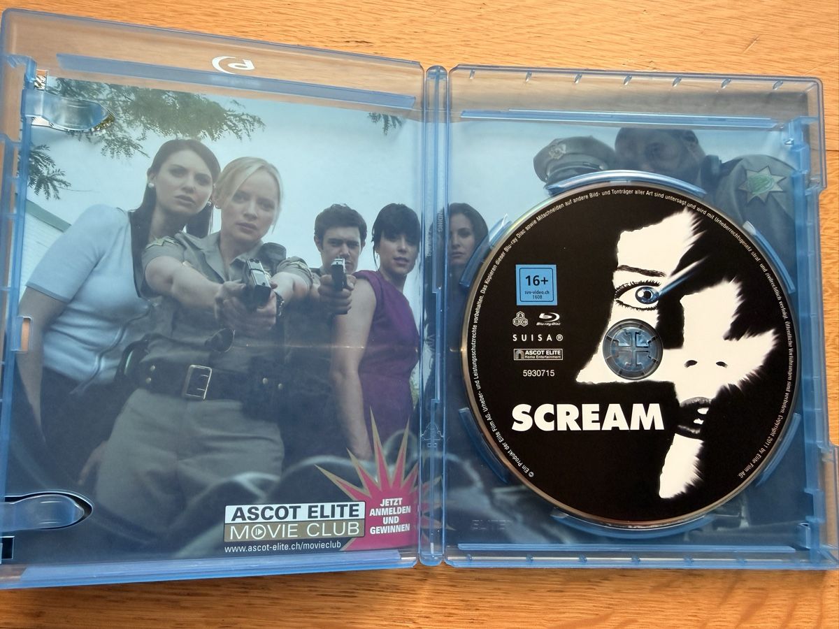 Tutti i DVDs: Scream 4 - Blu-ray – Usato da Kölliken venduto da nerdorado 2