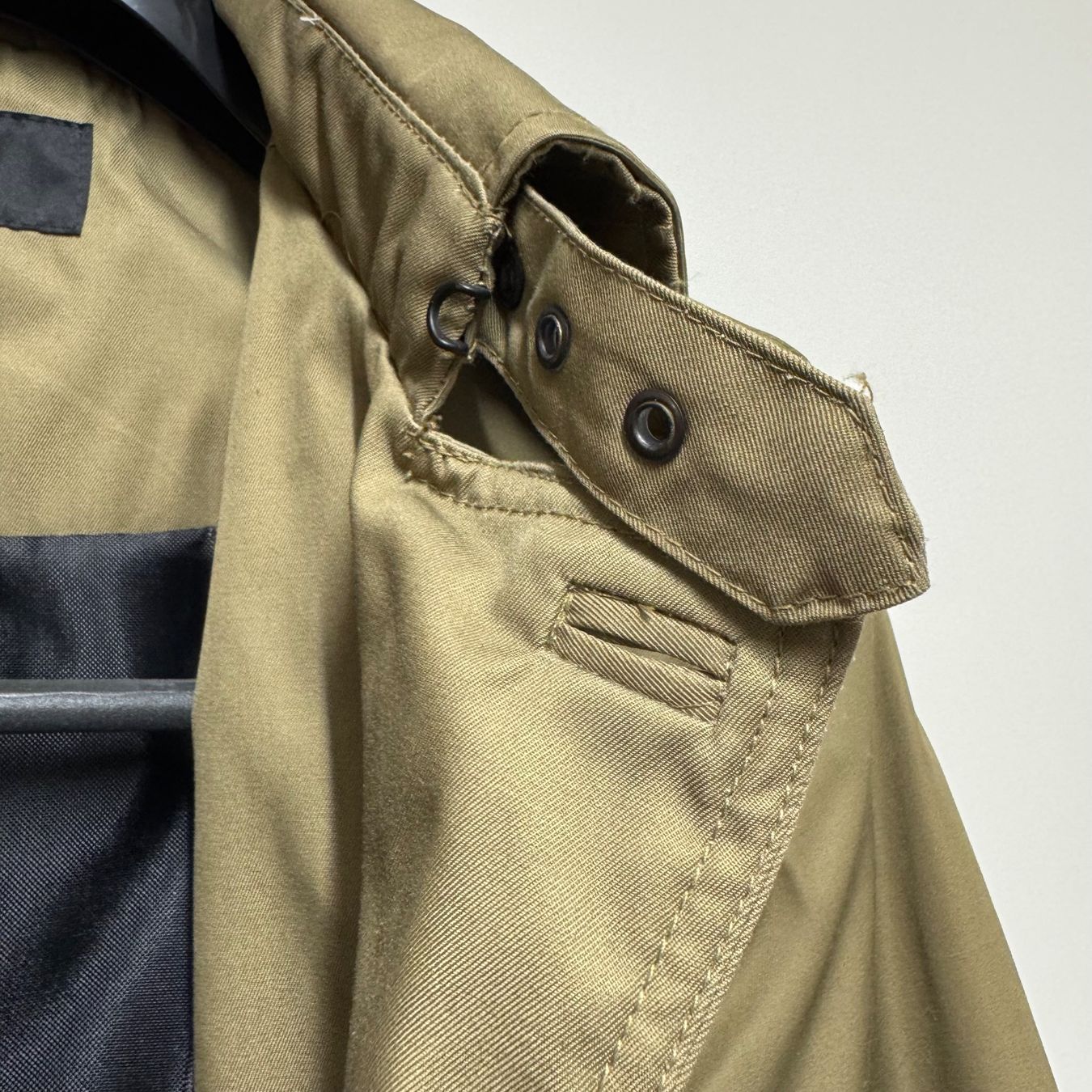 H&M Cappotti: H&M Mantel (Hellolivgrün; Grösse 52 (EU)) – Usato da Schaffhausen venduto da AMJoho 6