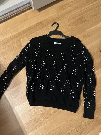 Damen Pullover schwarz mit Perlen