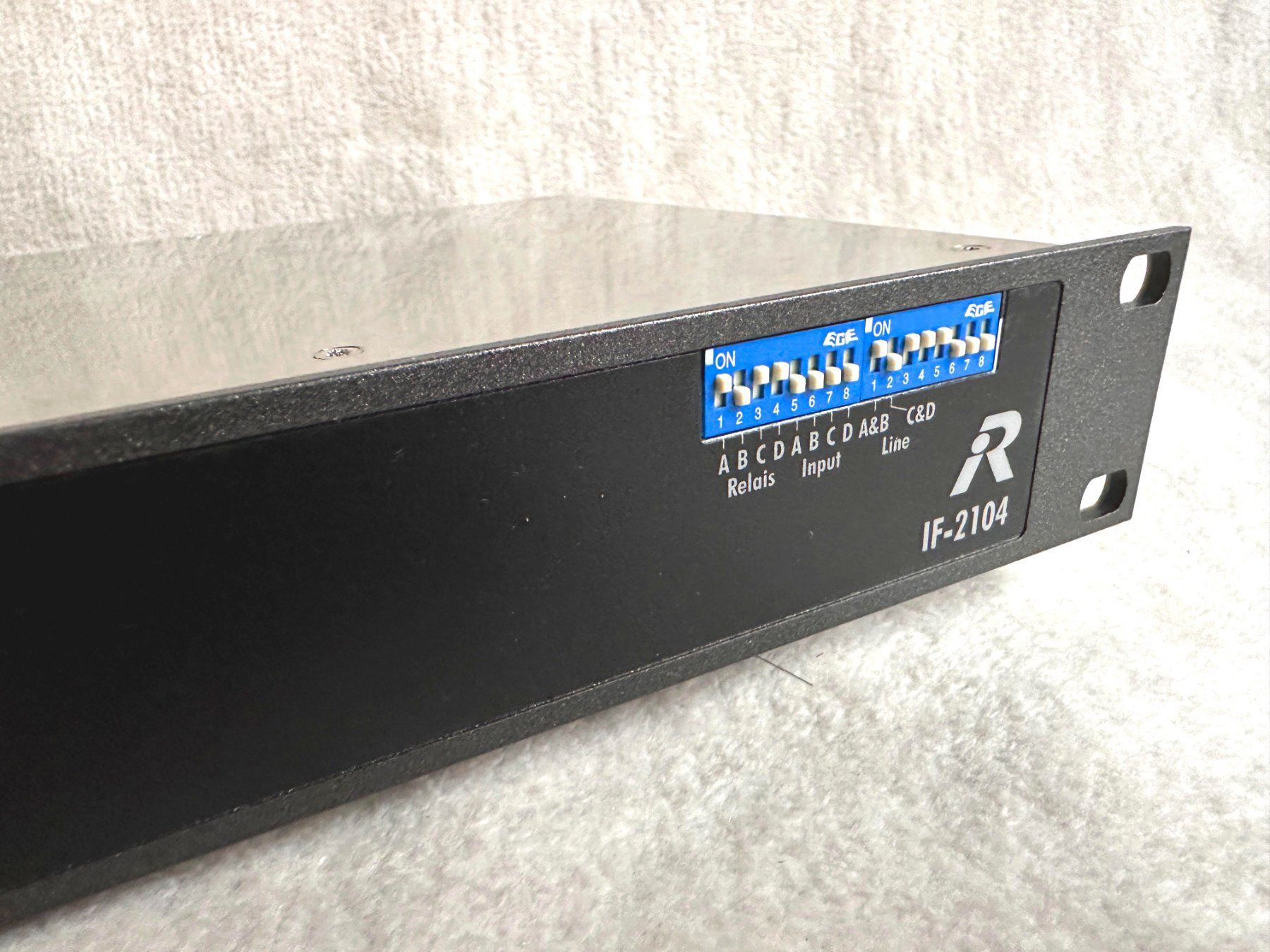 Mischpulte: Riedel IF-2104 4ch 2/4-wire interface partyline intercom no2 – Gebraucht aus Zürich von Malco0 1