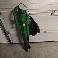Elektro Laubsauger / Laubbläser 2200W